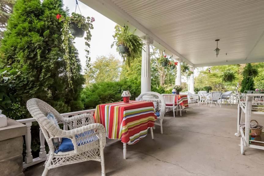 Kingsley House Bed & Breakfast - Full Home Fennville Luaran gambar