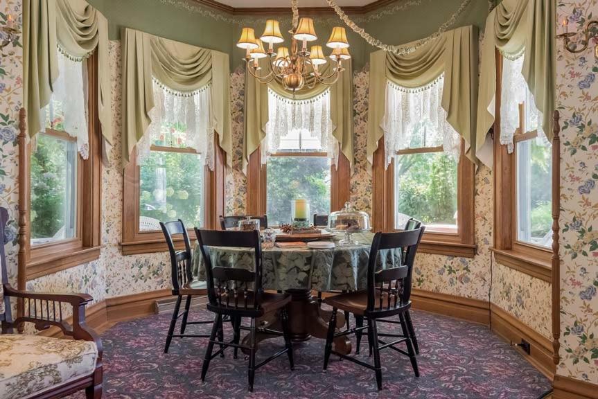 Kingsley House Bed & Breakfast - Full Home Fennville Luaran gambar
